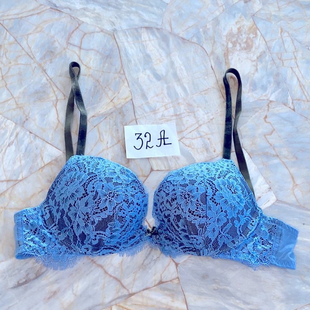 VS Dream Angels Push Up Bra Padded Lace 32A